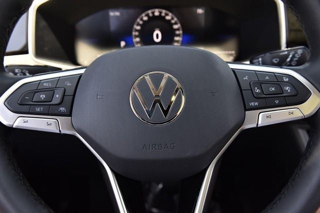 2026 Volkswagen Taos 1.5T SE Black