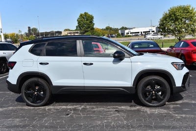 2027 Volkswagen Taos 1.5T SE