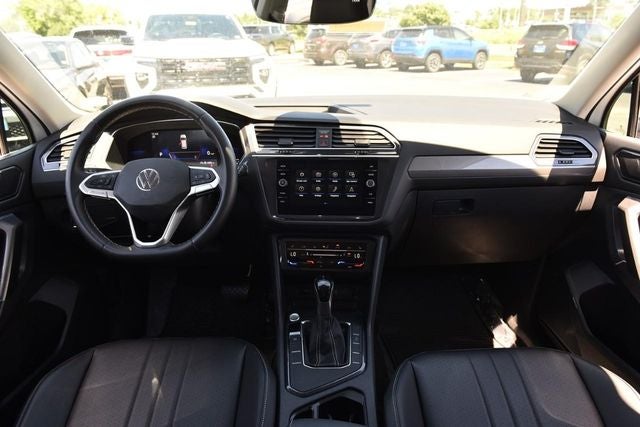 2023 Volkswagen Tiguan 2.0T SE