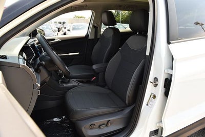 2026 Volkswagen Taos 1.5T SE Black