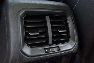 2026 Volkswagen Taos 1.5T SE Black