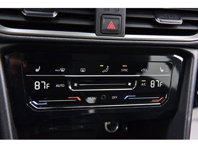 2025 Volkswagen Taos SE Black