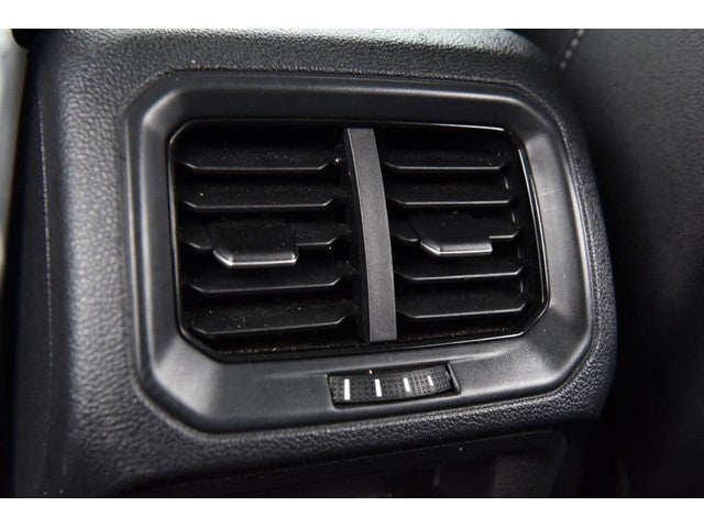 2025 Volkswagen Taos SE Black