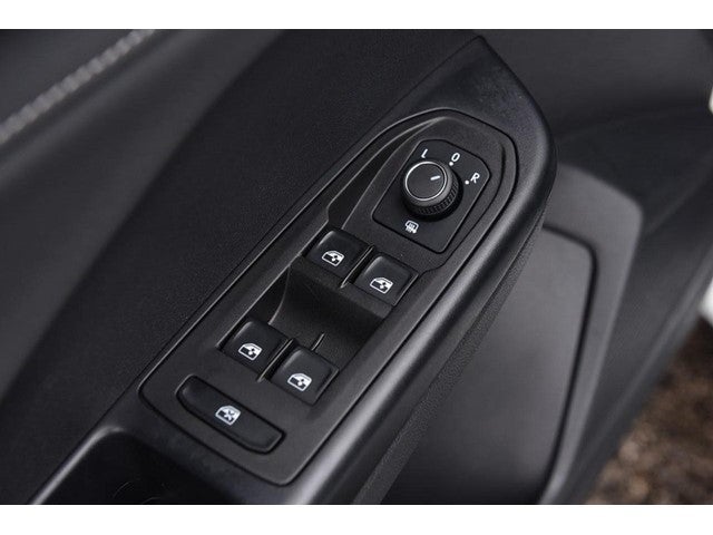 2025 Volkswagen Taos SE Black