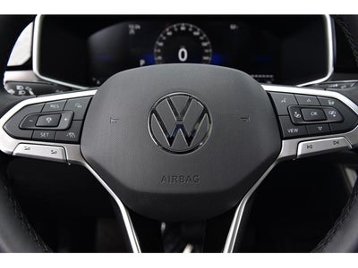 2026 Volkswagen Taos SE Black FWD