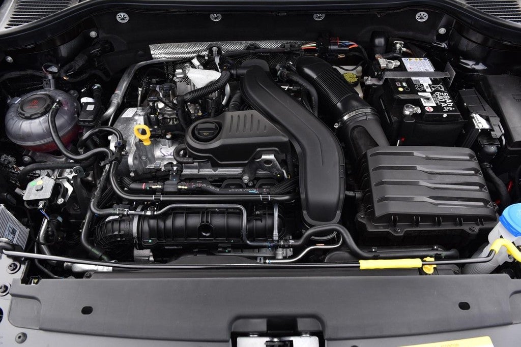 2026 Volkswagen Taos SE Black FWD