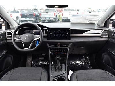 2026 Volkswagen Taos SE Black FWD