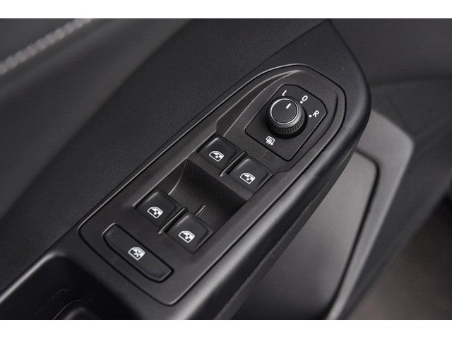 2026 Volkswagen Taos SE Black FWD