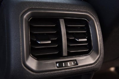 2027 Volkswagen Taos 1.5T SE