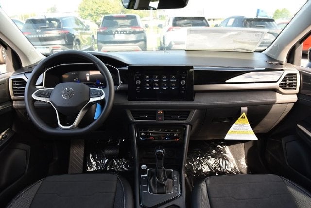 2027 Volkswagen Taos 1.5T SE
