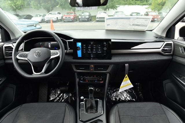 2027 Volkswagen Taos 1.5T SE