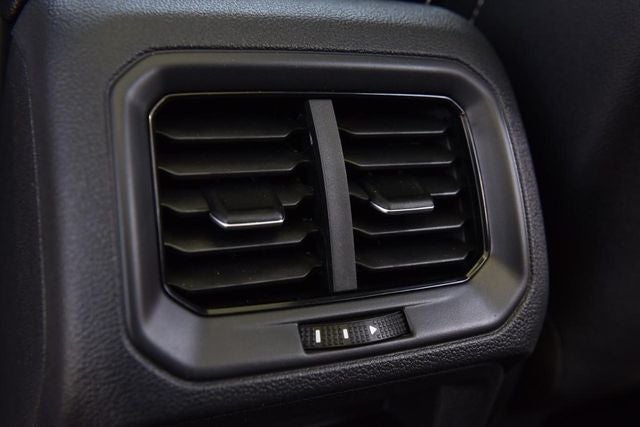 2026 Volkswagen Taos 1.5T SEL