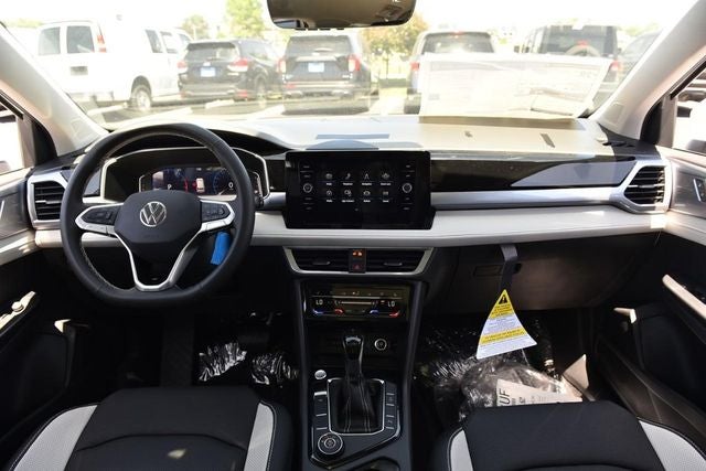 2026 Volkswagen Taos 1.5T SEL