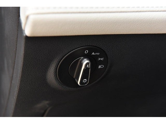 2025 Volkswagen Taos SEL 4MOTION