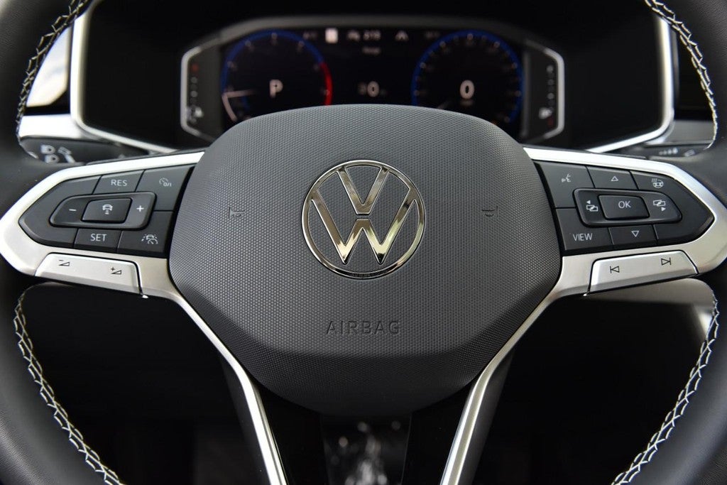 2025 Volkswagen Taos SEL 4MOTION