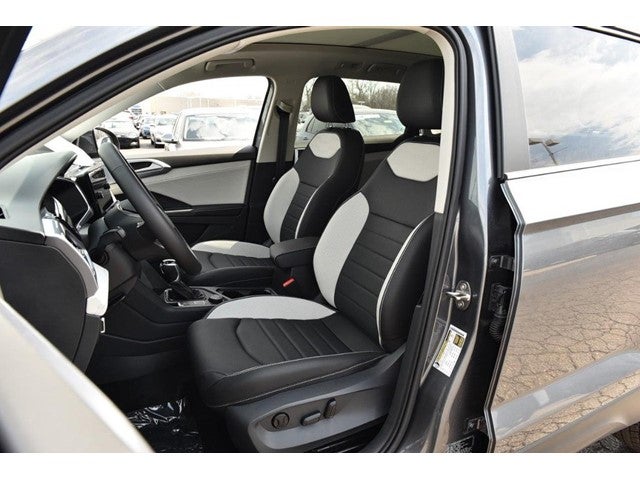 2025 Volkswagen Taos SEL 4MOTION