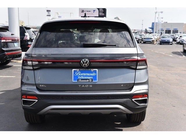 2025 Volkswagen Taos SEL 4MOTION