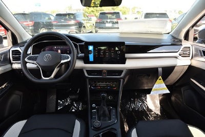 2027 Volkswagen Taos 1.5T SEL