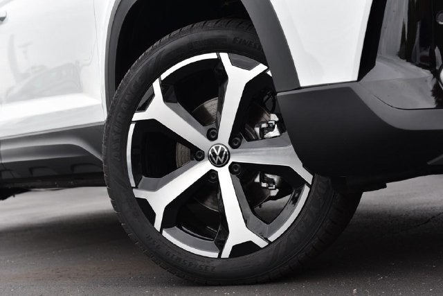 2027 Volkswagen Taos 1.5T SEL