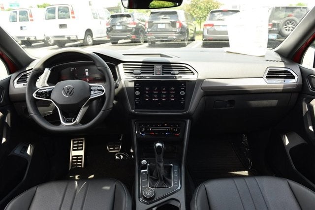 2024 Volkswagen Tiguan 2.0T SE R-Line Black