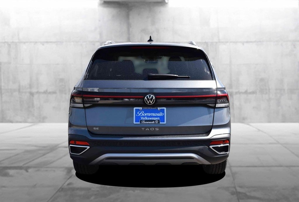 2026 Volkswagen Taos SE FWD