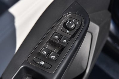 2026 Volkswagen Taos SE FWD