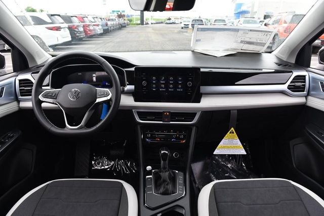2026 Volkswagen Taos 1.5T SE