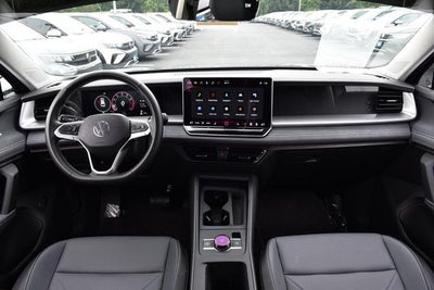 2025 Volkswagen Tiguan 2.0T SE