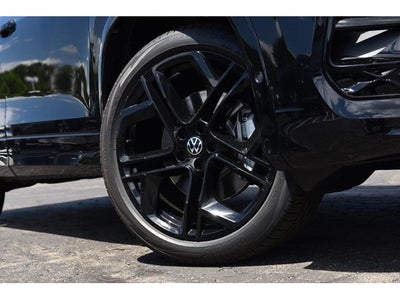 2026 Volkswagen Tiguan 2.0T SE R-Line Black