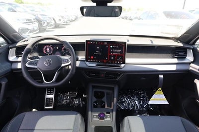 2026 Volkswagen Tiguan 2.0T SE R-Line Black