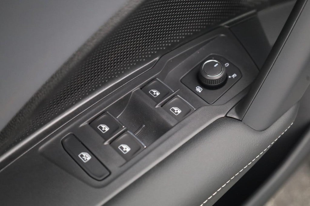 2026 Volkswagen Tiguan 2.0T SE R-Line Black FWD