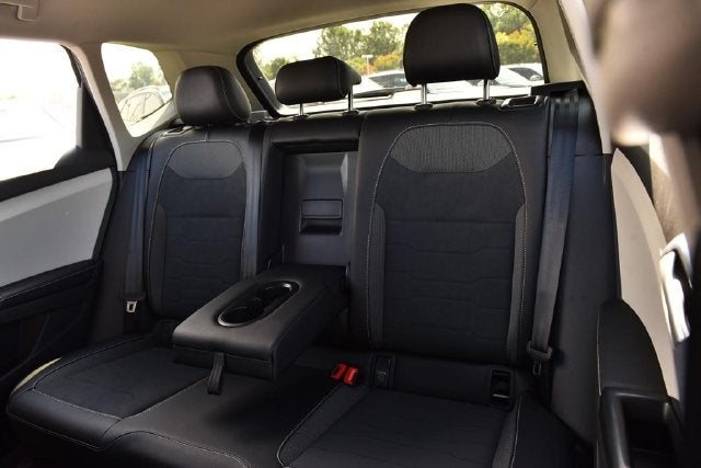 2027 Volkswagen Taos 1.5T SE
