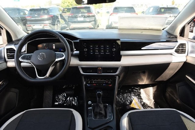 2027 Volkswagen Taos 1.5T SE