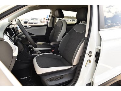 2026 Volkswagen Taos SE 4MOTION