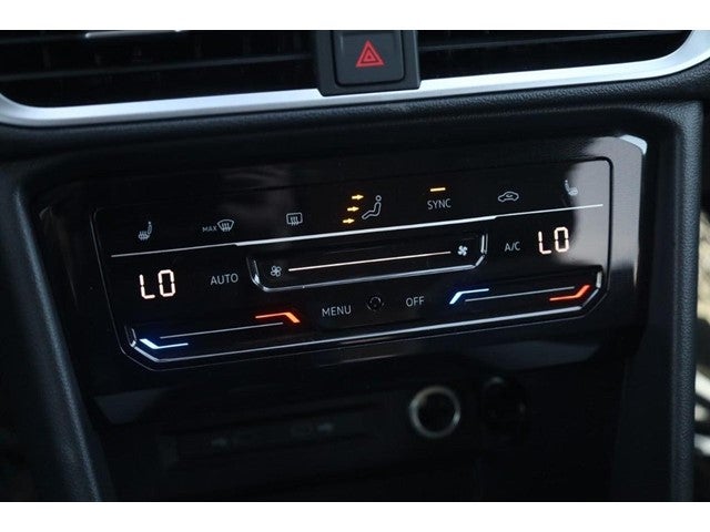 2026 Volkswagen Taos SE 4MOTION