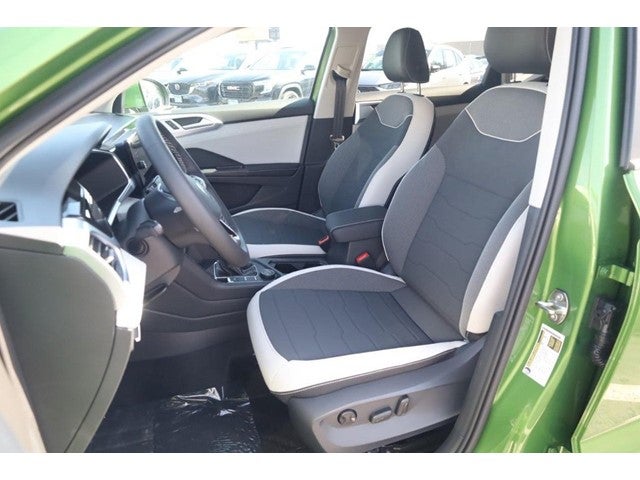 2026 Volkswagen Taos SE 4MOTION