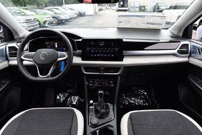 2027 Volkswagen Taos 1.5T SE