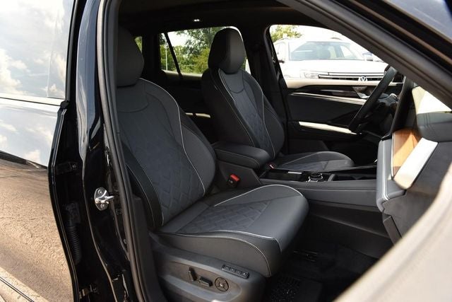 2026 Volkswagen Tiguan 2.0T SEL R-Line Turbo