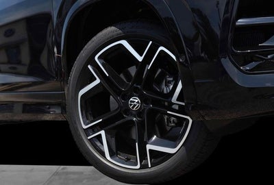 2026 Volkswagen Tiguan 2.0T SEL R-Line Turbo