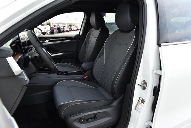 2026 Volkswagen Tiguan 2.0T SEL R-Line Turbo
