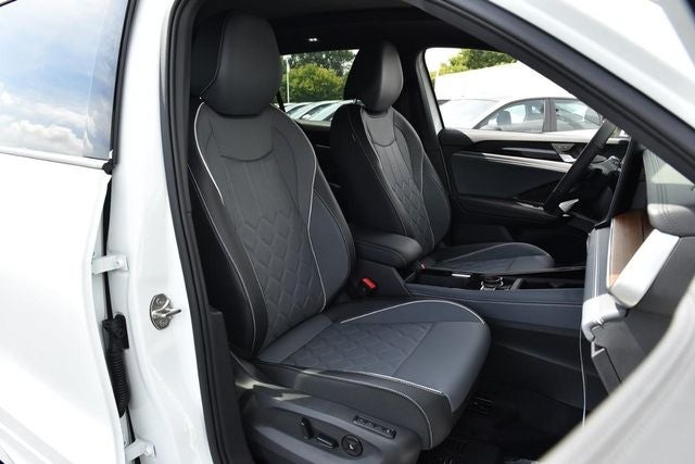 2026 Volkswagen Tiguan 2.0T SEL R-Line Turbo