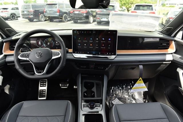 2026 Volkswagen Tiguan 2.0T SEL R-Line Turbo
