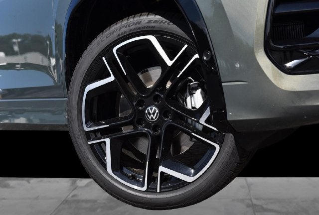 2026 Volkswagen Tiguan 2.0T SEL R-Line Turbo