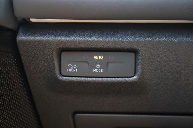 2026 Volkswagen Tiguan 2.0T SEL R-Line