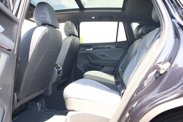 2026 Volkswagen Tiguan 2.0T SEL R-Line