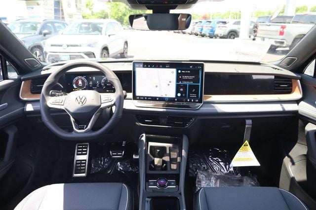 2026 Volkswagen Tiguan 2.0T SEL R-Line