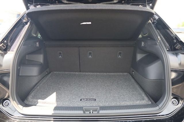 2026 Volkswagen Tiguan 2.0T SEL R-Line