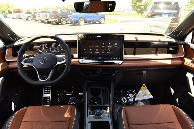 2026 Volkswagen Tiguan 2.0T SEL R-Line