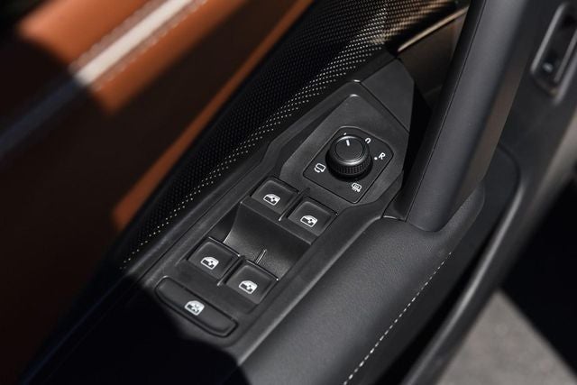 2026 Volkswagen Tiguan 2.0T SEL R-Line