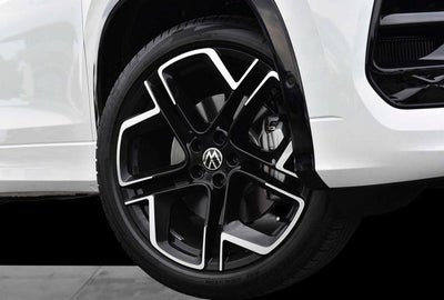 2026 Volkswagen Tiguan 2.0T SEL R-Line Turbo